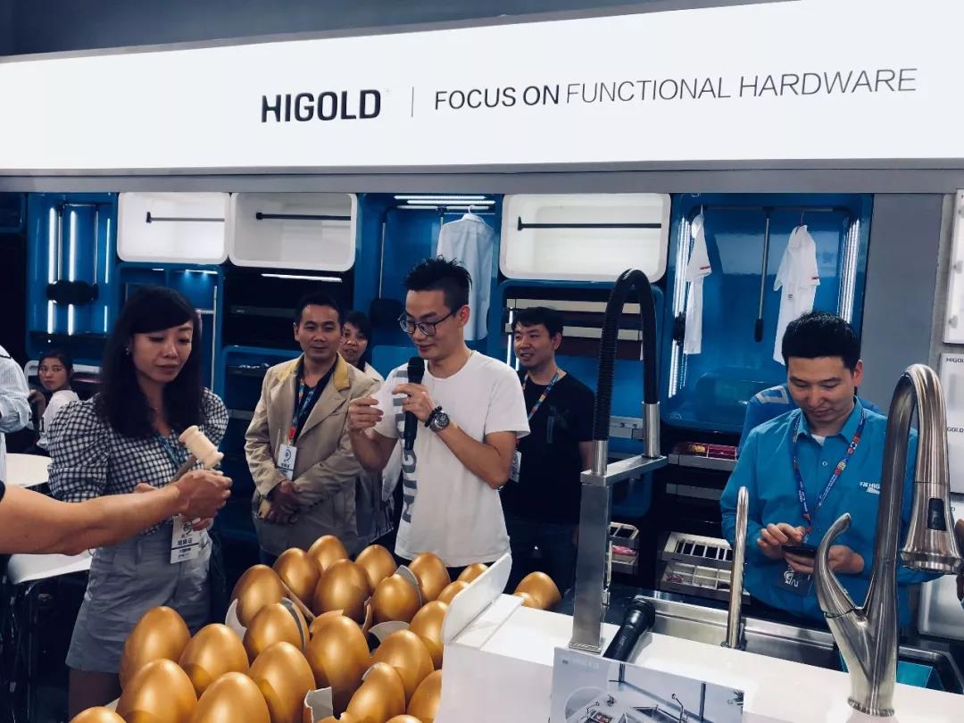 天生赢家凯发一触即发独家冠名南京门博会，携手2019新品开展！