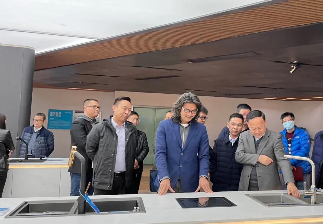 赋能企业发展丨佛山副市长赵海等领导莅临天生赢家凯发一触即发调研指导