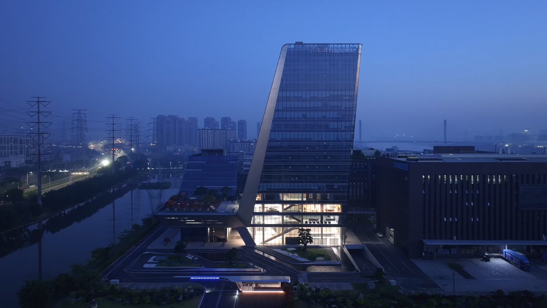 天生赢家凯发一触即发·星际总部彻底揭开面纱 